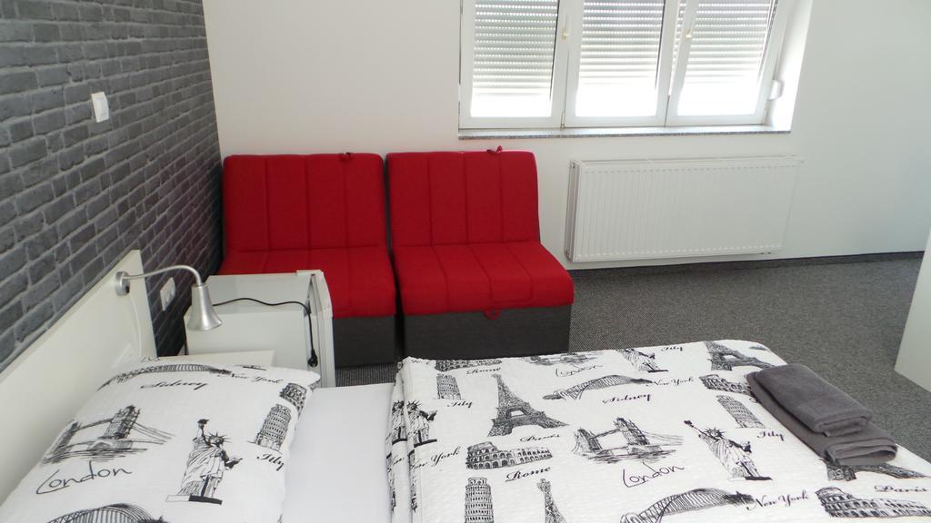 Hostel Levicki سلافونسكي برود الغرفة الصورة