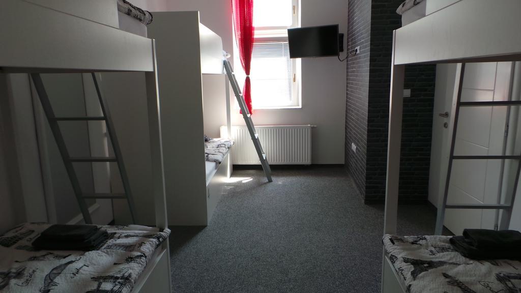 Hostel Levicki سلافونسكي برود الغرفة الصورة