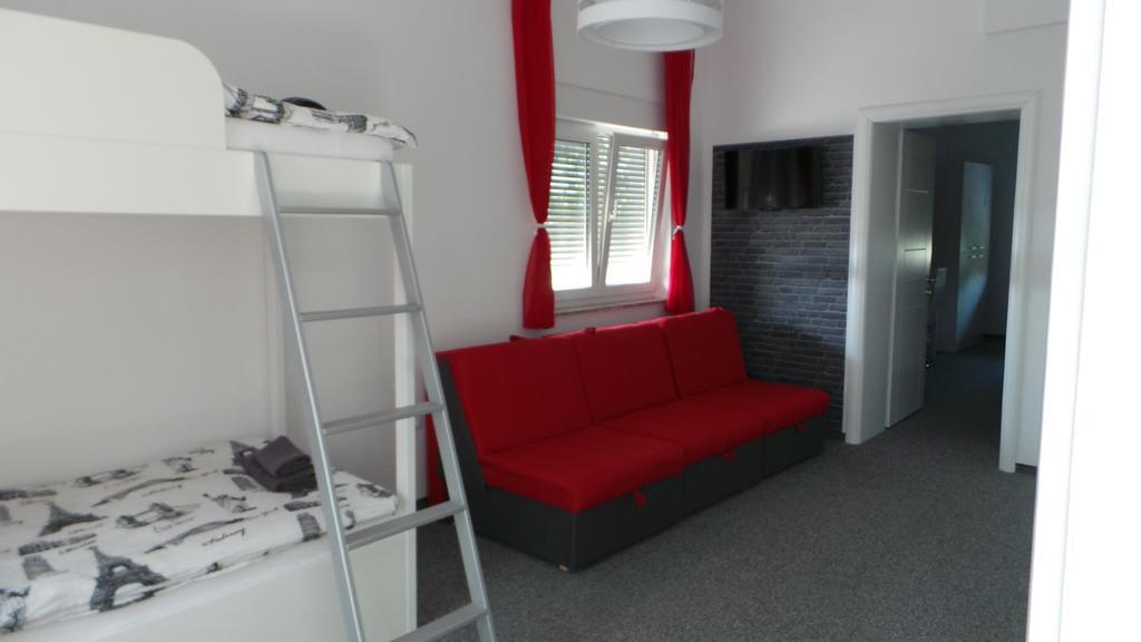 Hostel Levicki سلافونسكي برود الغرفة الصورة