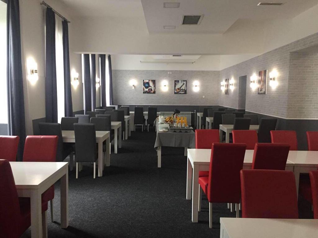Hostel Levicki سلافونسكي برود المظهر الخارجي الصورة
